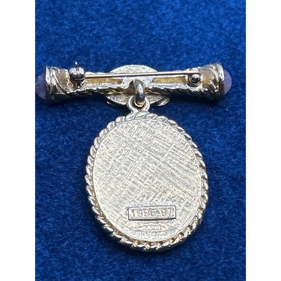 Vintage 1996-97 PC Gold Tone Brooch Portrait - Picture 4 of 6